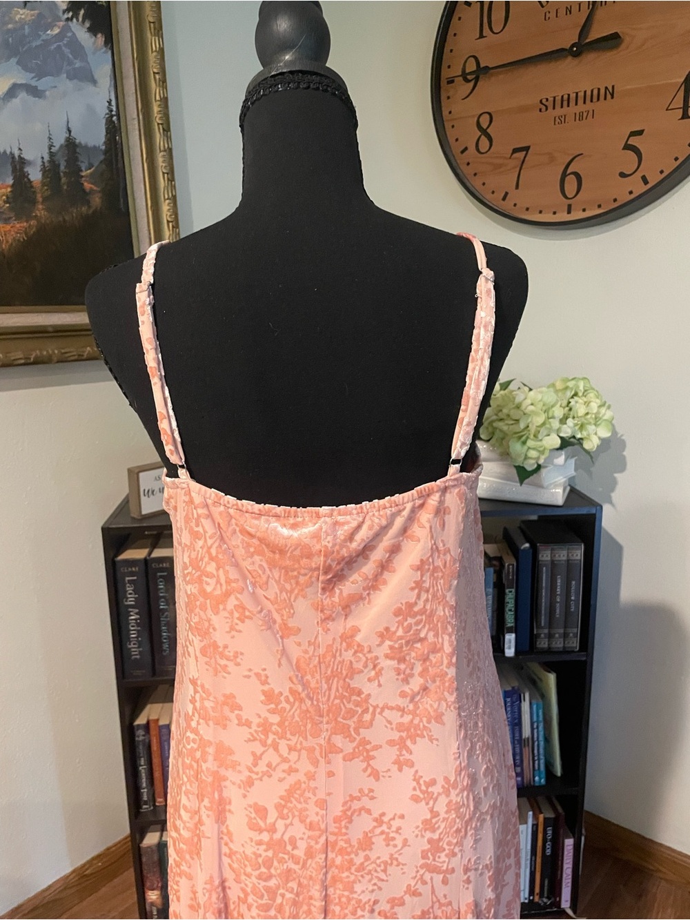 Peach Velvet Floral Midi Dress - Picture 4 of 5